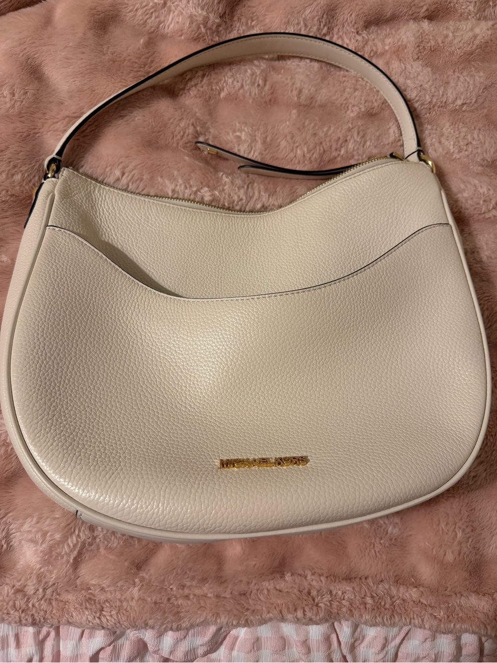 Michael Kors Cream Leather Dover Shoulder Bag